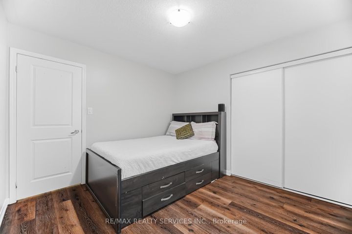 Photo 30 at 31 MIRACLE Trail, Northwest Brampton, Brampton