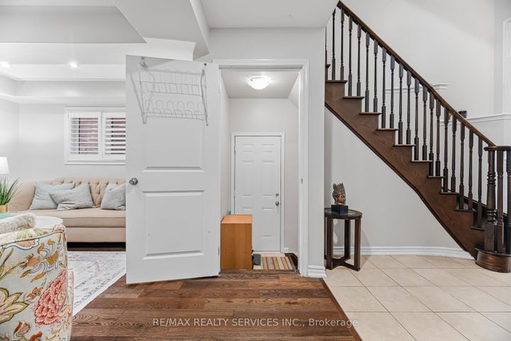 Photo 33 at 31 MIRACLE Trail, Northwest Brampton, Brampton