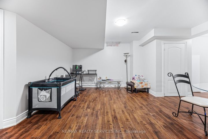 Photo 35 at 31 MIRACLE Trail, Northwest Brampton, Brampton