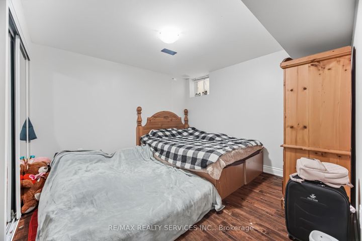 Photo 43 at 31 MIRACLE Trail, Northwest Brampton, Brampton