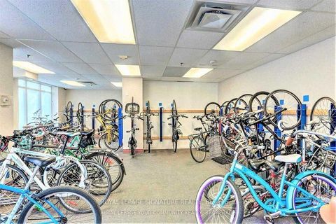 Photo 15 at 207 - 140 Bathurst Street, Niagara, Toronto