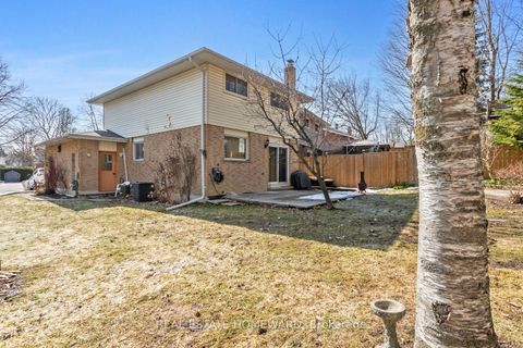 Photo 12 at 473 Paddington Crescent, Centennial, Oshawa