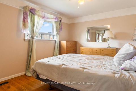 Photo 23 at 7 Delverton Place, Don Valley Village, Toronto