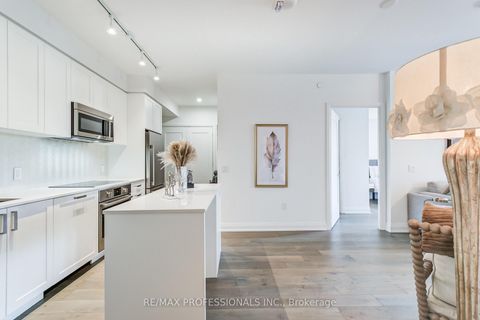 Photo 12 at 223 - 293 The Kingsway, Humber Valley, Toronto