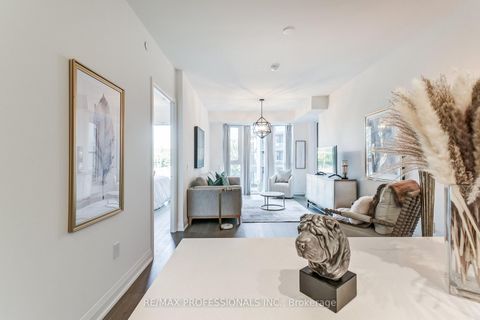 Photo 14 at 223 - 293 The Kingsway, Humber Valley, Toronto