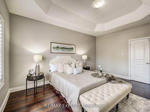 Photo 13 at 25 Killington Avenue, Kleinburg, Vaughan