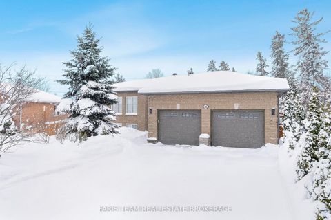 Photo 4 at 46 Kell Place, Bayshore, Barrie