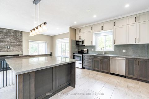 Photo 6 at 46 Kell Place, Bayshore, Barrie