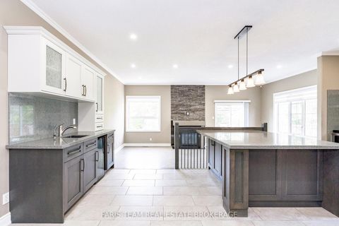 Photo 11 at 46 Kell Place, Bayshore, Barrie