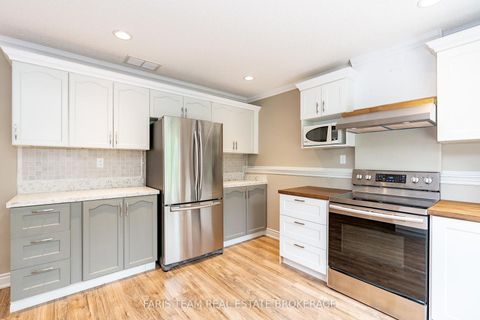 Photo 21 at 46 Kell Place, Bayshore, Barrie