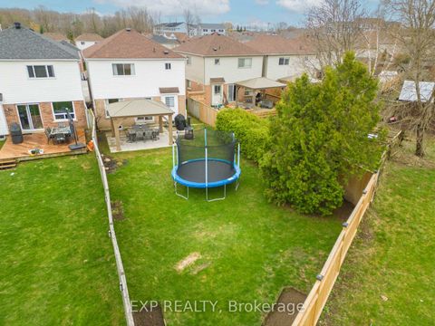 Photo 2 at 30 Aikens Crescent, Holly, Barrie