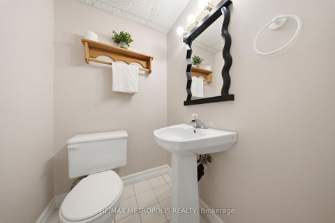 Photo 13 at 700 Mountjoy Court, Pinecrest, Oshawa