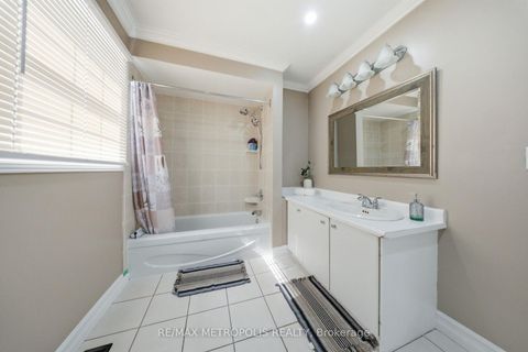 Photo 22 at 700 Mountjoy Court, Pinecrest, Oshawa