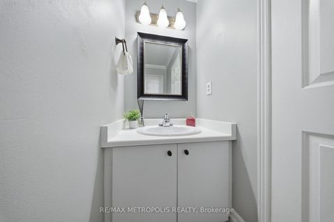 Photo 25 at 700 Mountjoy Court, Pinecrest, Oshawa