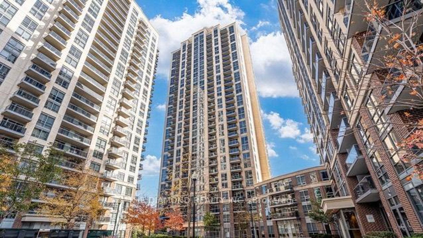 2501 - 3 Michael Power Place, City Centre West, Toronto by Loree Meneguzzi Real Estate 2501 - 3 Michael Power Place, City Centre West, Toronto