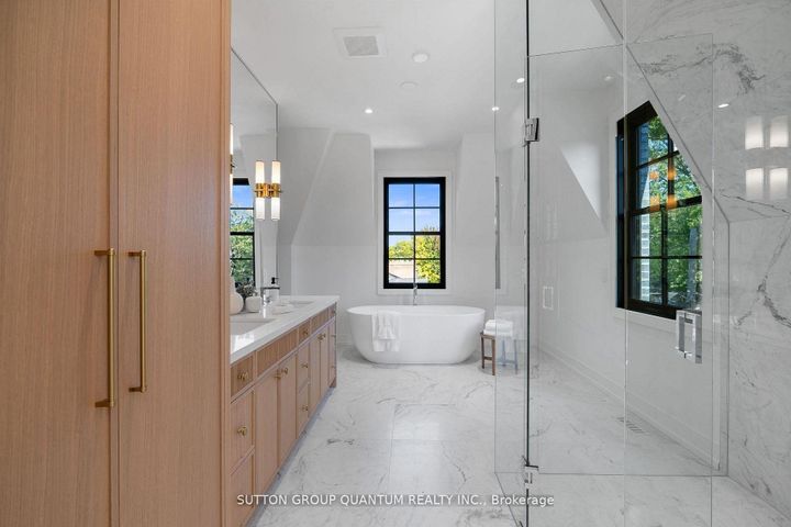 Photo 9 at 78 Trafalgar Road, OO Old Oakville, Oakville