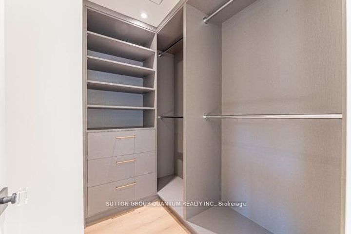 Photo 13 at 78 Trafalgar Road, OO Old Oakville, Oakville