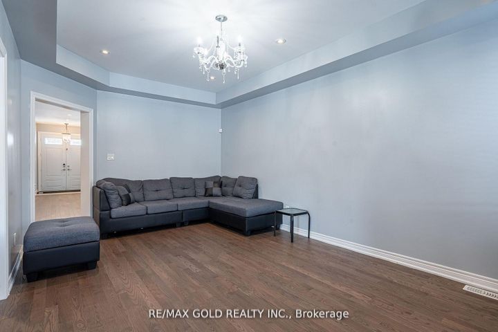 Photo 4 at 10 Spokanne Street, Wellington North, Brampton