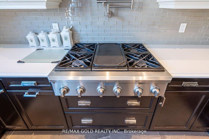 Photo 11 at 10 Spokanne Street, Wellington North, Brampton