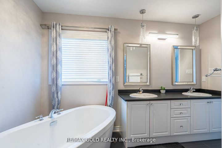 Photo 22 at 10 Spokanne Street, Wellington North, Brampton