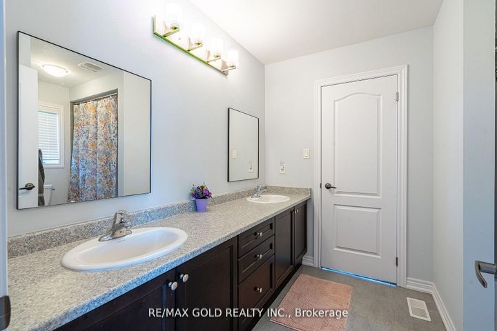 Photo 26 at 10 Spokanne Street, Wellington North, Brampton