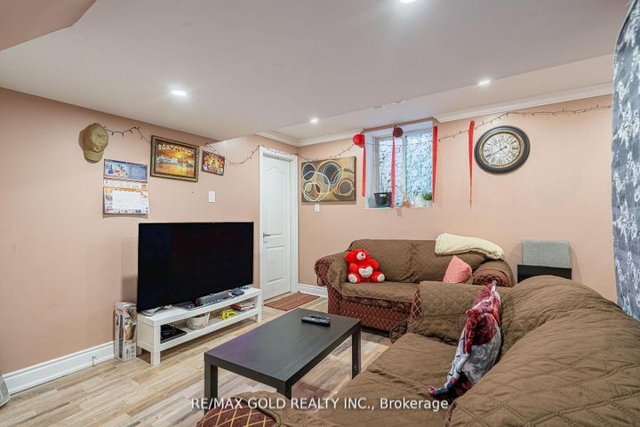 Photo 34 at 10 Spokanne Street, Wellington North, Brampton