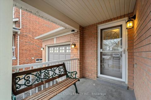 Photo 3 at 62 Reddenhurst Crescent, Keswick South, Georgina