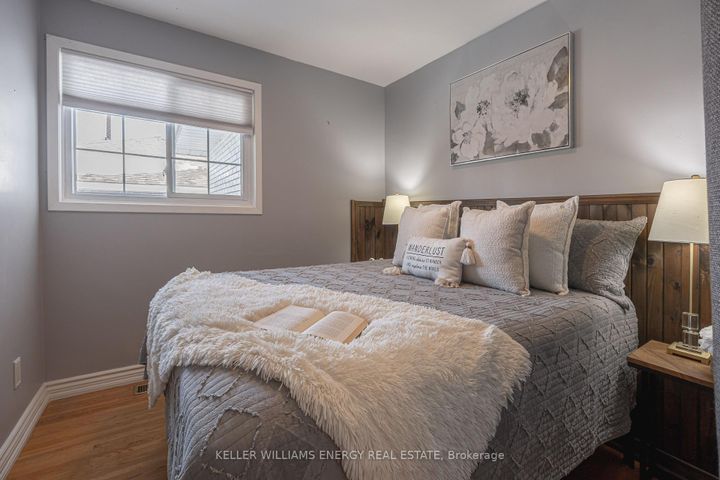 Photo 10 at 70 Oriole Court, Donevan, Oshawa