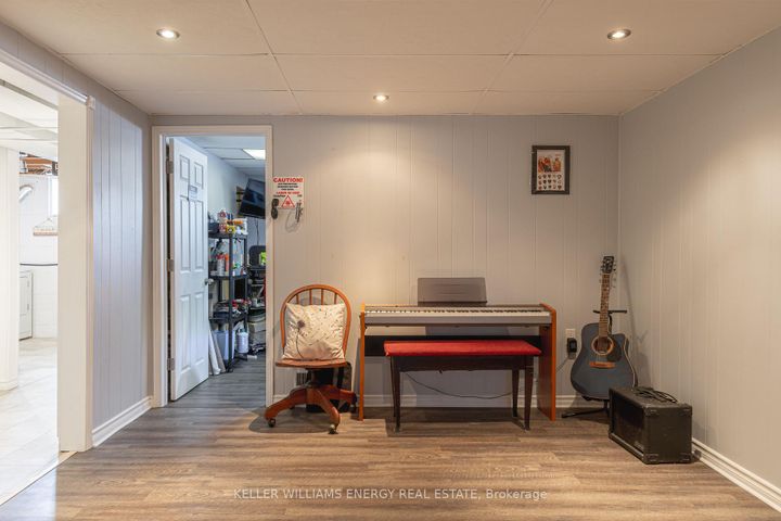 Photo 15 at 70 Oriole Court, Donevan, Oshawa