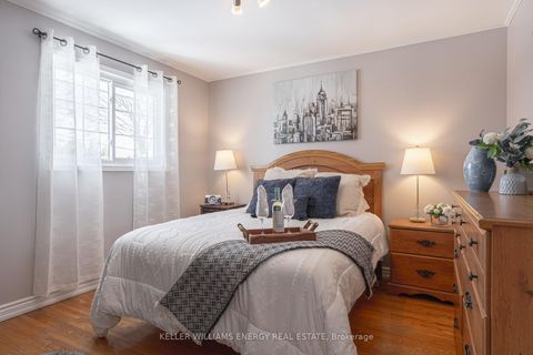 Photo 8 at 70 Oriole Court, Donevan, Oshawa