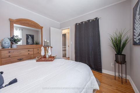 Photo 9 at 70 Oriole Court, Donevan, Oshawa