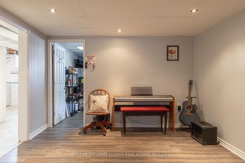 Photo 15 at 70 Oriole Court, Donevan, Oshawa