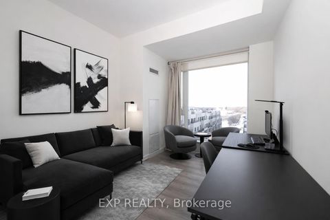 Photo 5 at 525 - 2 David Eyer Road, Rural Richmond Hill, Richmond Hill