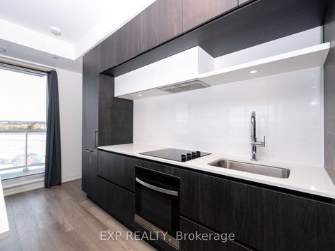 Photo 19 at 525 - 2 David Eyer Road, Rural Richmond Hill, Richmond Hill