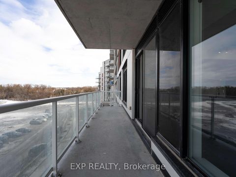 Photo 24 at 525 - 2 David Eyer Road, Rural Richmond Hill, Richmond Hill