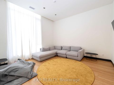 Photo 32 at 525 - 2 David Eyer Road, Rural Richmond Hill, Richmond Hill