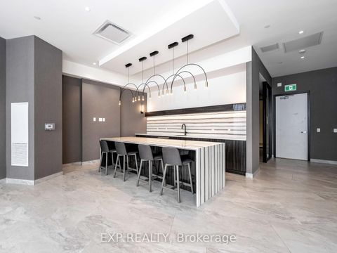 Photo 34 at 525 - 2 David Eyer Road, Rural Richmond Hill, Richmond Hill