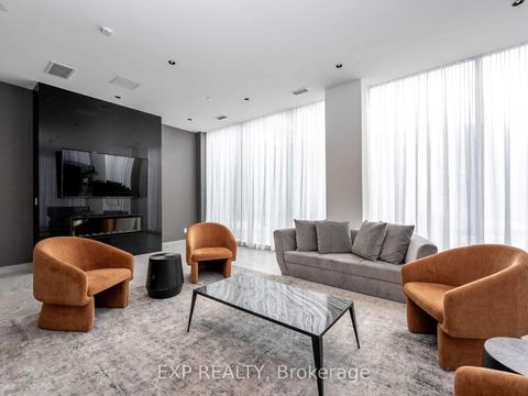 Photo 37 at 525 - 2 David Eyer Road, Rural Richmond Hill, Richmond Hill