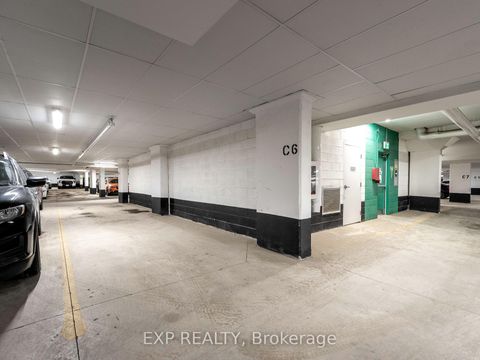 Photo 42 at 525 - 2 David Eyer Road, Rural Richmond Hill, Richmond Hill