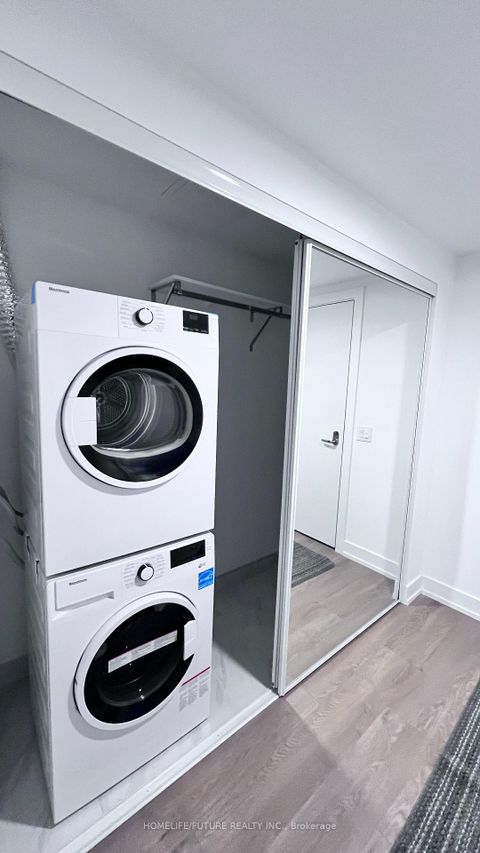 Photo 7 at 826 - 8 Cedarland Drive, Unionville, Markham