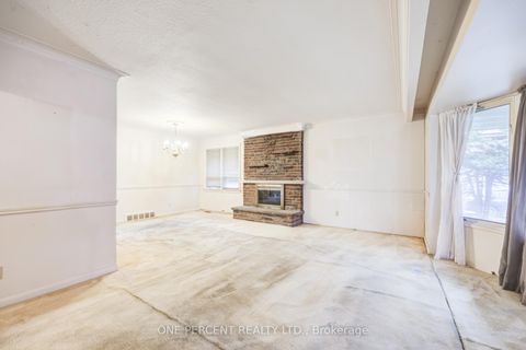 Photo 5 at 8 Wonderland Drive, Morningside, Toronto