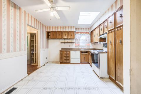 Photo 8 at 8 Wonderland Drive, Morningside, Toronto