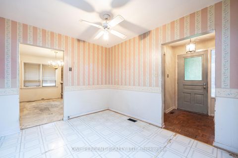 Photo 11 at 8 Wonderland Drive, Morningside, Toronto