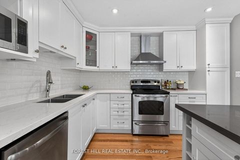Photo 12 at 37 Rainbow Creek Way, Bayview Village, Toronto