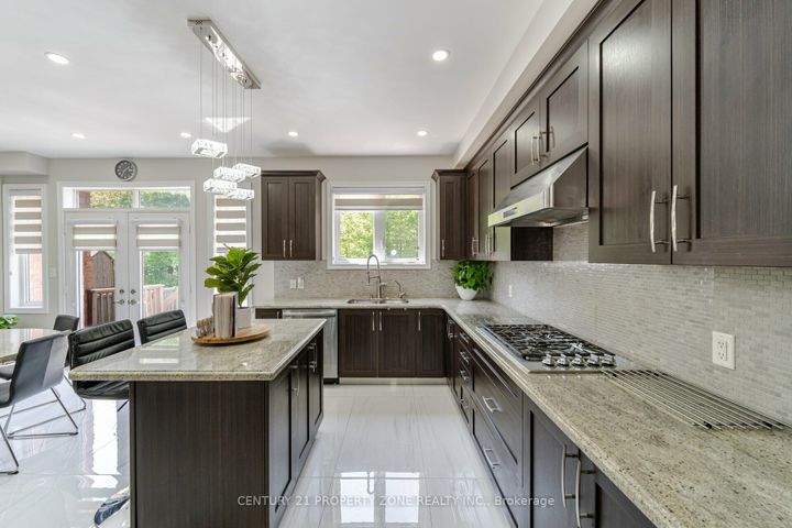 Photo 19 at 8 Teal Crest Circle, Credit Valley, Brampton