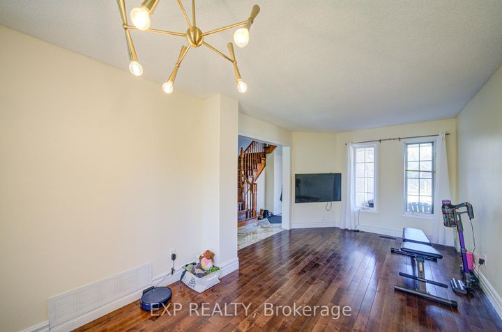 Photo 5 at 3824 Allcroft Road, Lisgar, Mississauga