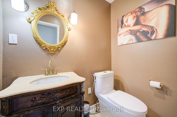 Photo 7 at 3824 Allcroft Road, Lisgar, Mississauga