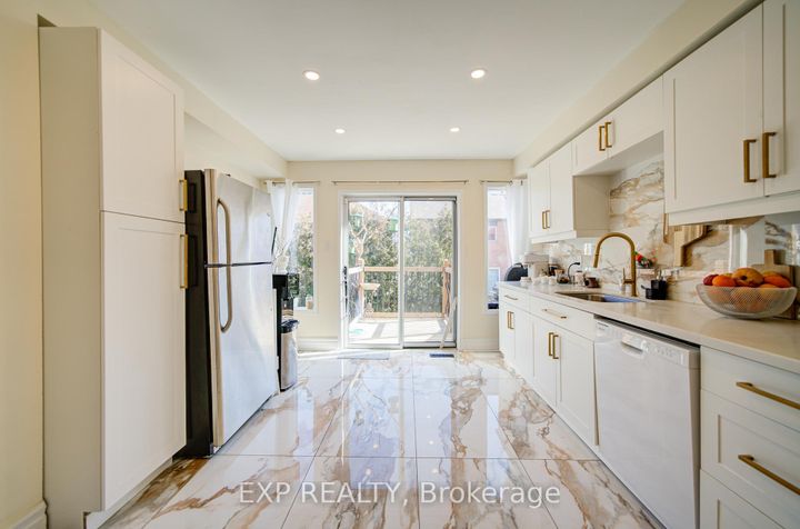 Photo 14 at 3824 Allcroft Road, Lisgar, Mississauga