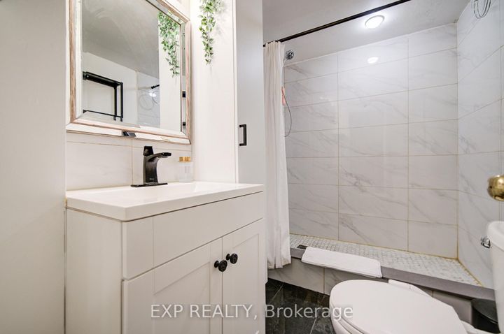 Photo 39 at 3824 Allcroft Road, Lisgar, Mississauga