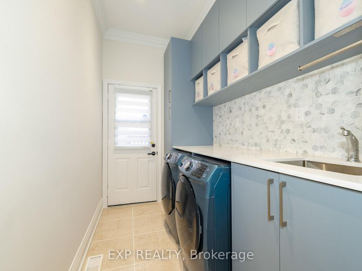 Photo 19 at 249 Boake Trail, Bayview Hill, Richmond Hill